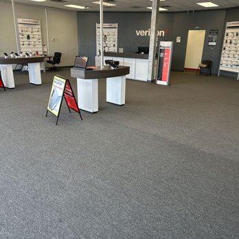 Verizon - Mobile Phones Near Me - Pueblo, Colorado