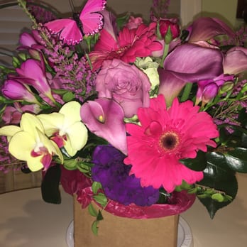 Lyal Nickals - Called in this morning and they delivered it right away to my mom's workplace. She loved them! They're so beautiful - Florists Near Me - Castro Valley, California