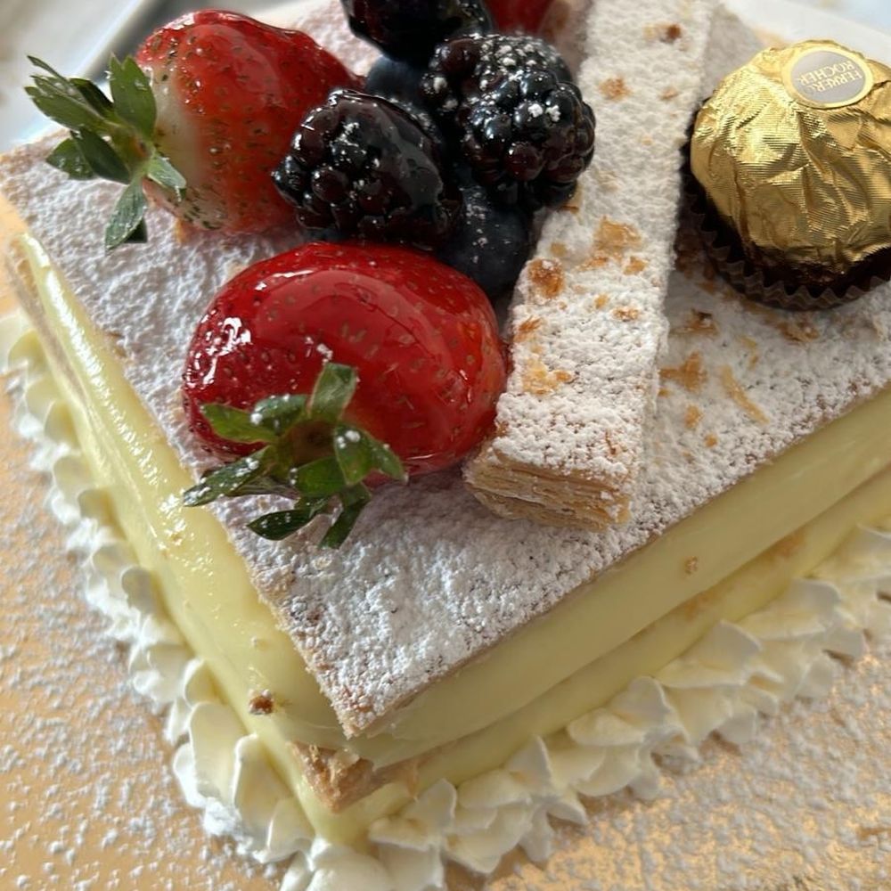 Coco’s Cakes - Desserts Near Me Coco’s Cakes - Desserts Near Me