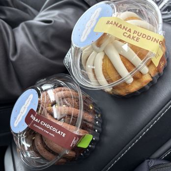 Nothing Bundt Cakes - Banana pudding bundlet - Bakeries Near Me - Deerfield, Illinois