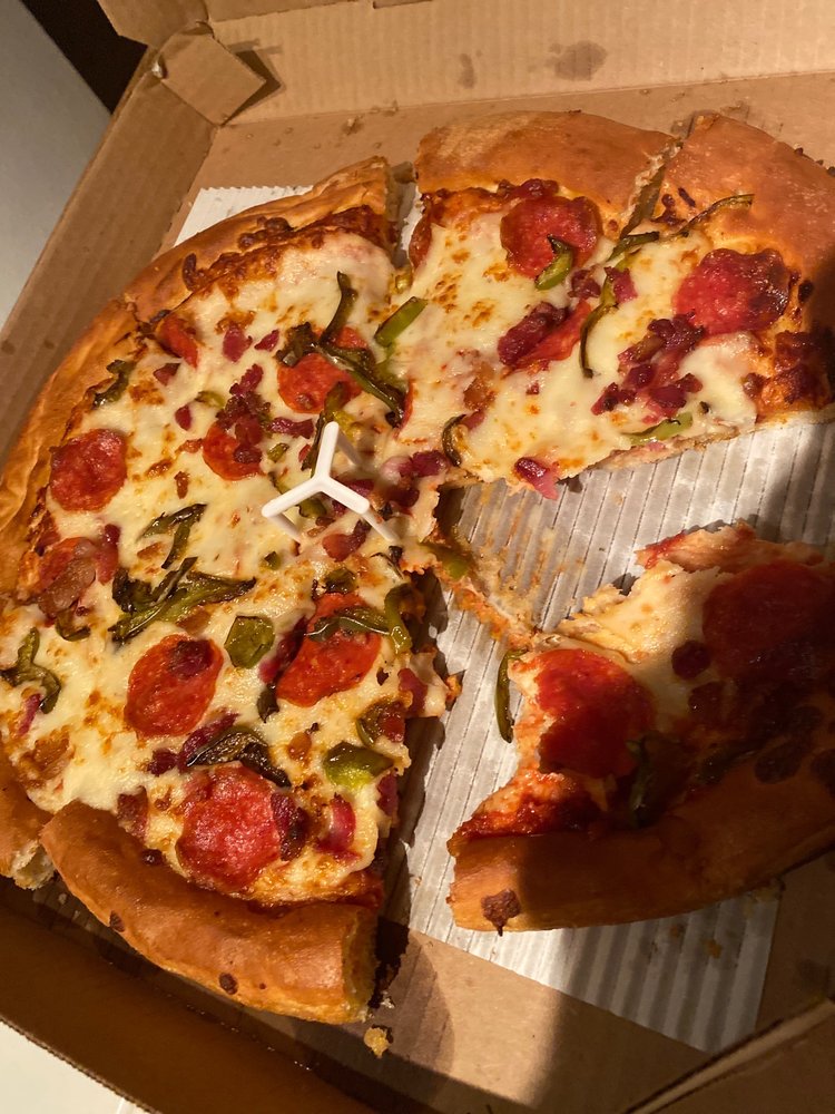 PIZZA HUT Updated June 2024 25 Reviews 2960 N Kiowa Blvd, Lake