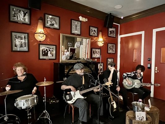 21st Amendment Bar at La Louisiane by null