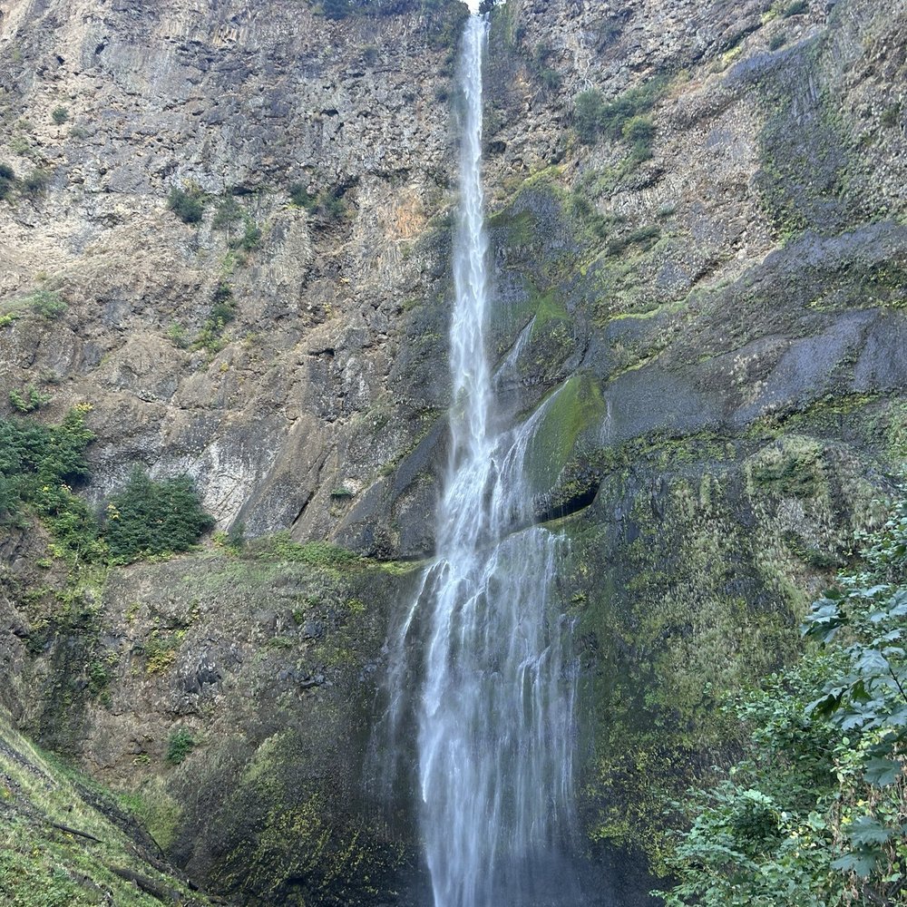 Multnomah Falls - Hiking Near Me - Bridal Veil, Oregon Multnomah Falls - Hiking Near Me - Bridal Veil, Oregon