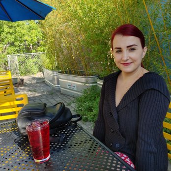 Ruby's Neighborhood Restaurant - Coffee & Tea Near Me - Ashland, Oregon
