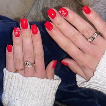 California Nails Design - Valentine's Day set by Lynn, super cute classy and simple - Nail Salons Near Me - El Cajon, California California Nails Design - Valentine's Day set by Lynn, super cute classy and simple - Nail Salons Near Me - El Cajon, California