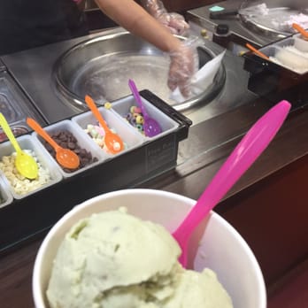 Rolled Ice Cream - Green tea flavor - Ice Cream & Frozen Yogurt Near Me - Orlando, Florida Rolled Ice Cream - Green tea flavor - Ice Cream & Frozen Yogurt Near Me - Orlando, Florida