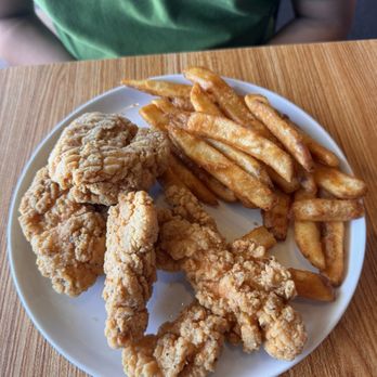 Mavericks Crepe Cafe - Kid's Chicken Tenders - Creperies Near Me - Half Moon Bay, California Mavericks Crepe Cafe - Kid's Chicken Tenders - Creperies Near Me - Half Moon Bay, California