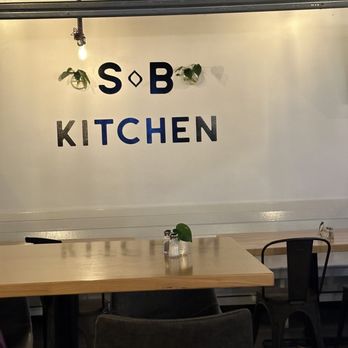 Solana Beach Kitchen - Interior wall - New American Near Me - Solana Beach, California Solana Beach Kitchen - Interior wall - New American Near Me - Solana Beach, California