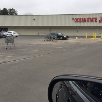 Ocean State Job Lot - Front of Building - Discount Store Near Me - Waterbury, Connecticut