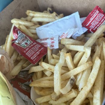 In-N-Out Burger - Fríes! - Burgers Near Me - Carson, California In-N-Out Burger - Fríes! - Burgers Near Me - Carson, California