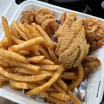Rosa Lee's Home Kitchen - Fish, Shrimp and Chicken Platter - Fried Fish, 5 Shrimp, 3pc Chicken Tenders with 1 Reg. Side - Food Trucks Near Me - Jacksonville, Florida Rosa Lee's Home Kitchen - Fish, Shrimp and Chicken Platter - Fried Fish, 5 Shrimp, 3pc Chicken Tenders with 1 Reg. Side - Food Trucks Near Me - Jacksonville, Florida