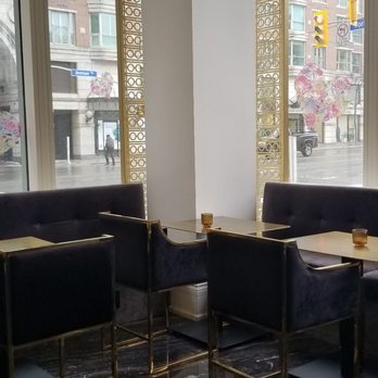 Delysees - Desserts Near Me - Toronto, Ontario