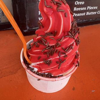Magic Fountain Ice Cream - Vanilla medium soft serve cherry dip with chocolate sprinkles - Ice Cream & Frozen Yogurt Near Me - Bayonne, New Jersey