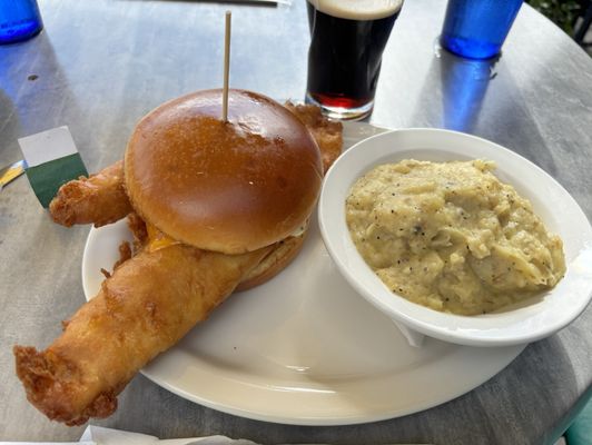 Hibernian Irish Pub & Restaurant by null