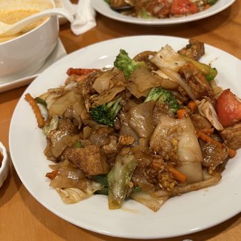Sabai Sabai Southeast Asian Kitchen - T5. Pad Kee Mao - Thai Near Me - Grapevine, Texas