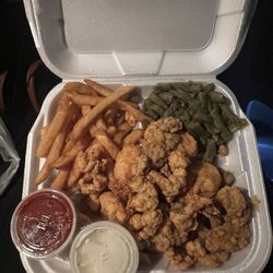 Okeechobee Fish Company - Combo (Gator, Catfish, Oyster, Shrimp) with 2 sides