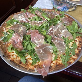 Tre Sorelle - Gluten free pizza with prosciutto and arugula! - Italian Near Me - New York, New York Tre Sorelle - Gluten free pizza with prosciutto and arugula! - Italian Near Me - New York, New York