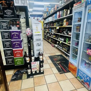 Jays Liquor - Beer, Wine & Spirits Near Me - Saint Cloud, Florida Jays Liquor - Beer, Wine & Spirits Near Me - Saint Cloud, Florida