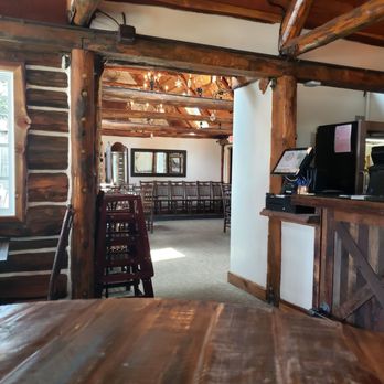 Billy's BBQ House - Inside - Barbeque Near Me - Skyforest, California