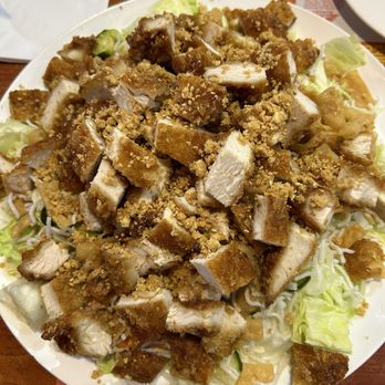 Four Seasons Chinese Restaurant - Chinese chicken salad, loads of tender chicken! - Dim Sum Near Me - Clovis, California Four Seasons Chinese Restaurant - Chinese chicken salad, loads of tender chicken! - Dim Sum Near Me - Clovis, California