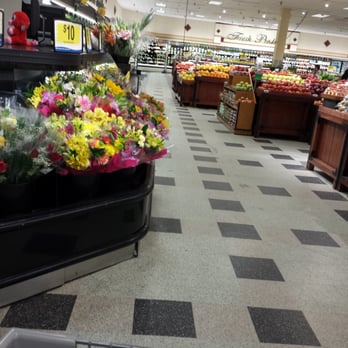 Kroger - Typical entry - Grocery Near Me - Clinton Township, Michigan