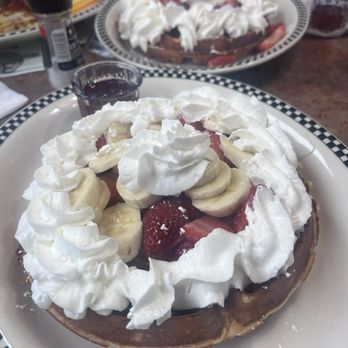 Black Bear Diner Joe Battle - Strawberry Waffle with bananas - Diners Near Me - El Paso, Texas