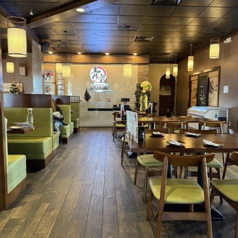 Harutaka Sushi - Dining area - Sushi Bars Near Me - Dallas, Texas