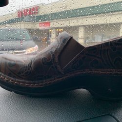 Footwear Express - A fine example of the level of quality to expect from Footwear Express in Albany. Notice the stitch work and leather tool work.
