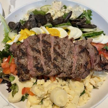 Bandol - Steak cob Power Salad Dinner - French Near Me - Chicago, Illinois Bandol - Steak cob Power Salad Dinner - French Near Me - Chicago, Illinois