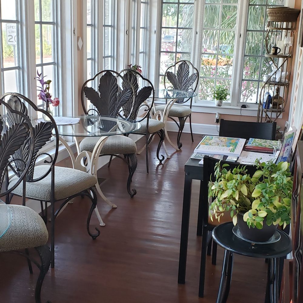 Carriage Way Centennial - Beautiful sun porch - Hotels Near Me - Saint Augustine, Florida Carriage Way Centennial - Beautiful sun porch - Hotels Near Me - Saint Augustine, Florida