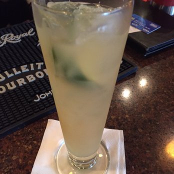 Baily's Old Town - Hop n a skip n a skinny - New American Near Me - Temecula, California
