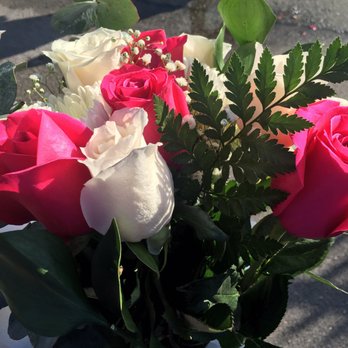 Zoom Bloomz - Florists Near Me - Miami, Florida