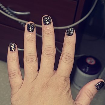Mel's Chic Mobile Spa & Boutique - THIS GEL IS AMAZING. Black add a lil sparkle!!! - Nail Salons Near Me - Charlotte, North Carolina