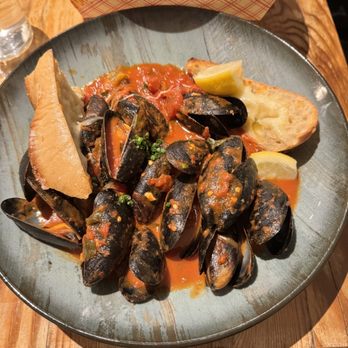 Wicked Sisters - PEI Mussels HALF - American Near Me - Baltimore, Maryland Wicked Sisters - PEI Mussels HALF - American Near Me - Baltimore, Maryland