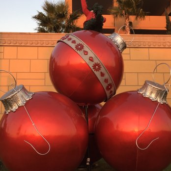 Citadel Outlets - Giant 6 foot tall Christmas ornaments - Outlet Stores Near Me - Los Angeles, California Citadel Outlets - Giant 6 foot tall Christmas ornaments - Outlet Stores Near Me - Los Angeles, California