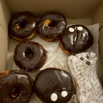 Voodoo Doughnut - Bakeries Near Me - Orlando, Florida Voodoo Doughnut - Bakeries Near Me - Orlando, Florida