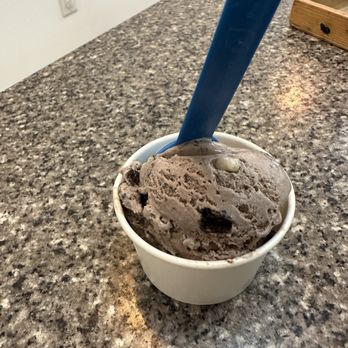 The Mad Utter - Oreo truffle - Desserts Near Me - Titusville, Florida