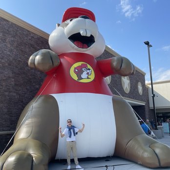Buc-ee's - AContheGO Buc-ee's New Opening Video - Gas Stations Near Me - Calhoun, Georgia