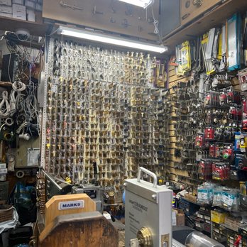 Metropolitan Locksmith - Keys & Locksmiths Near Me - New York, New York