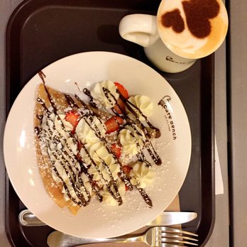 Cafe Bench - nutella, banana, strawberry crepe - Cafes Near Me - Flushing, New York