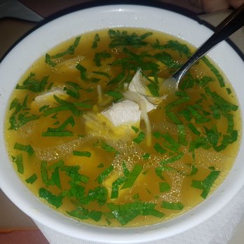 Donaudelta - Hühnersuppe mit Hühnerfleischstücken u. Nudeln - Restaurants Near Me - Vienna, 9