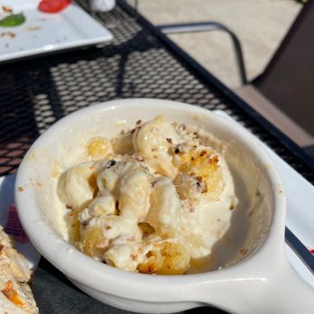 One North Kitchen & Bar - Creamy Mac & cheese 9.7/10 - Bars Near Me - Lansing, Michigan