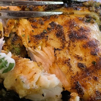 Applebee's Grill + Bar - We came last minute. They gave us three chicken plates completely RAW. I could have get VERY sick from it, they didn't take out of the check - American Near Me - Napa, California