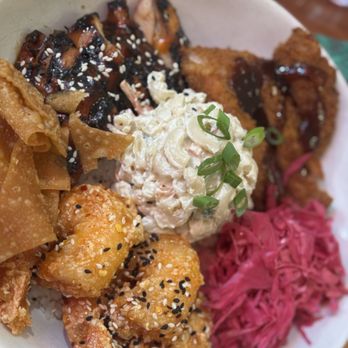 Huli Sue’s - Hawaiian combo bowl - Hawaiian Near Me - Asheville, North Carolina