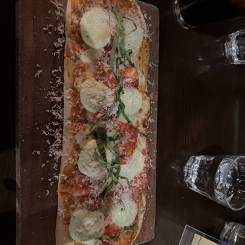Common Theory - Marg pizza - Gastropubs Near Me - San Diego, California