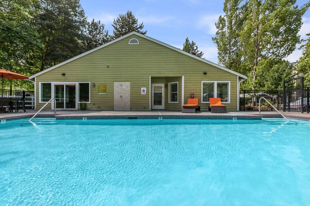 PELOTON APARTMENTS Updated August 2024 31 Reviews 7435 159th Pl