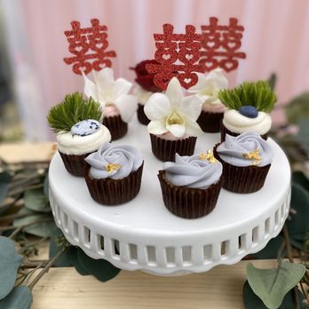 FinaLee Floral Cakes - Custom Cakes Near Me