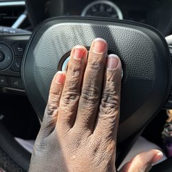 4 Seasons Nails Spa - Manicure w French manicure