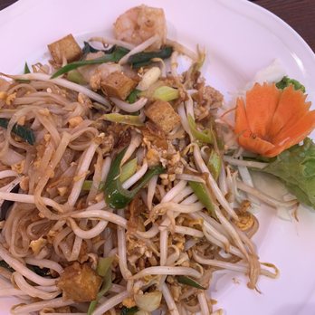 Phuket - Prawn pad Thai - Thai Near Me - Heidelberg, BW Phuket - Prawn pad Thai - Thai Near Me - Heidelberg, BW