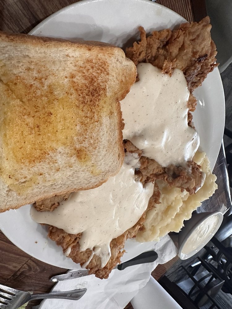 VERNON’S KUNTRY KATFISH Updated September 2024 137 Photos & 381